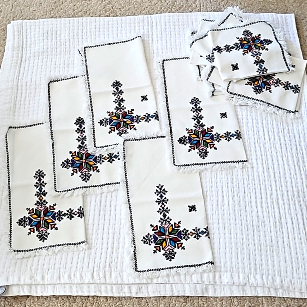Moroccan hand embroidered Fesi linen napkins - 12 of them